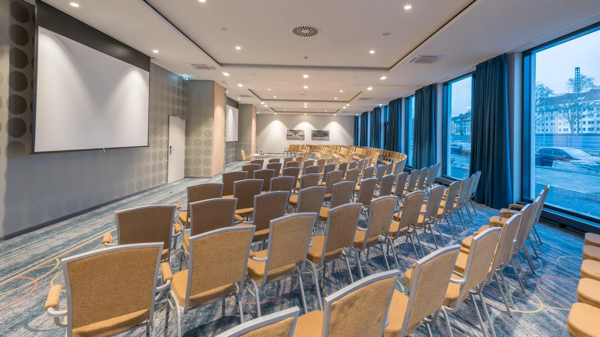 Holiday Inn Duesseldorf City - Toulouser Allee By Ihg 4*, Dusseldorf